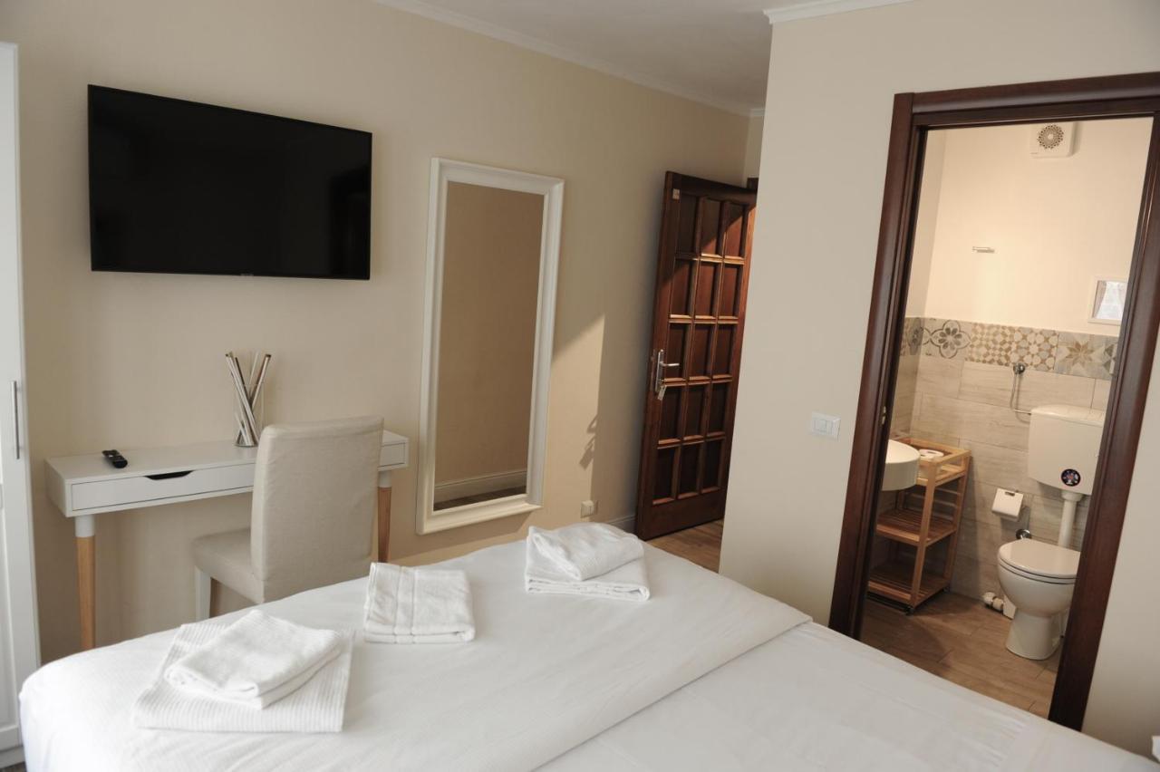 Pontevecchio Rooms Firenze Bagian luar foto